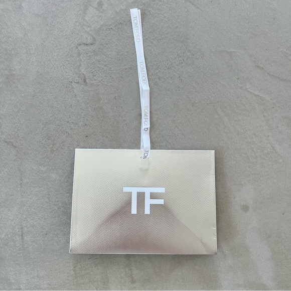 Tom‎ Ford Metallic Silver Gift Bag small - Picture 2 of 8